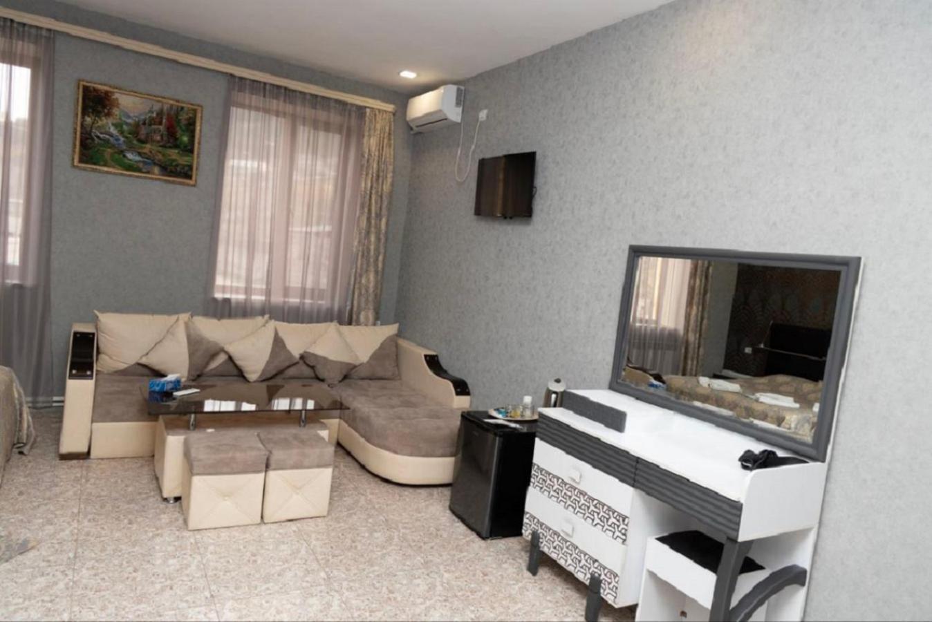 Noyemburg Hotel Noyemberyan Екстериор снимка